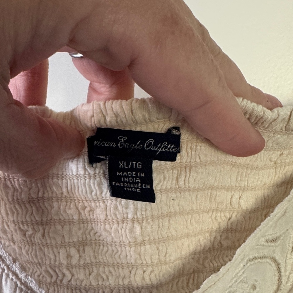 American Eagle Outfitters Cream Embroidered Camisole / A58 - Picture 4 of 4